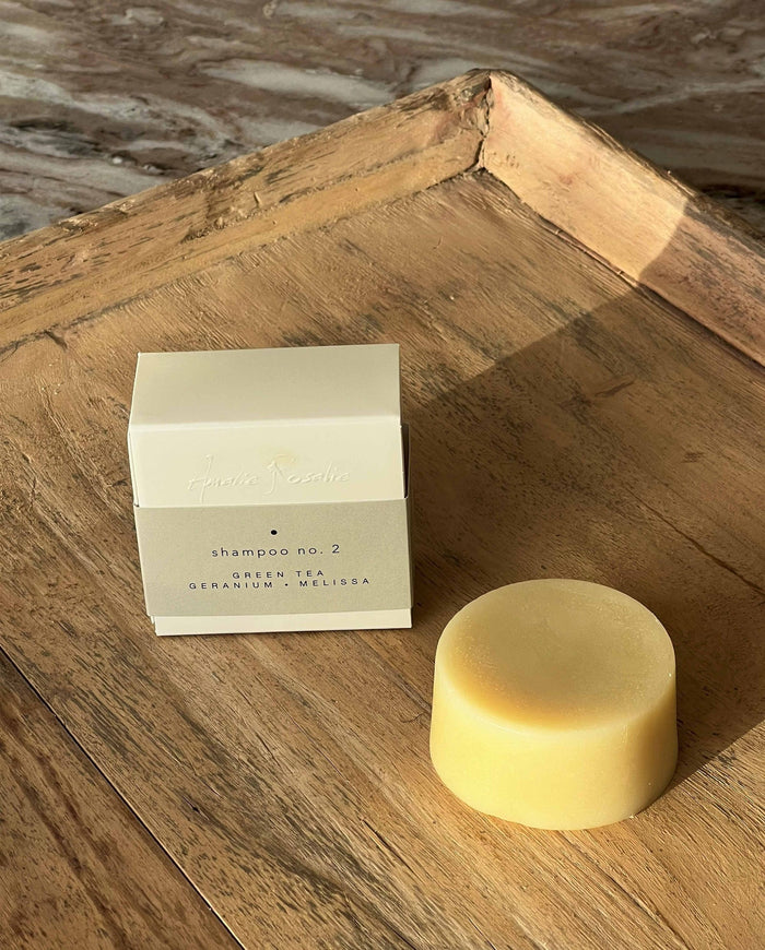 Shampooing solide n° 2 – thé vert, géranium, mélisse